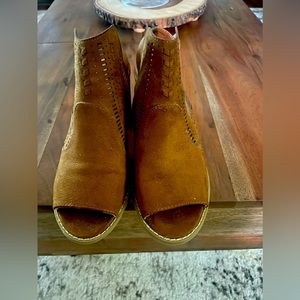 Open toe brown heels